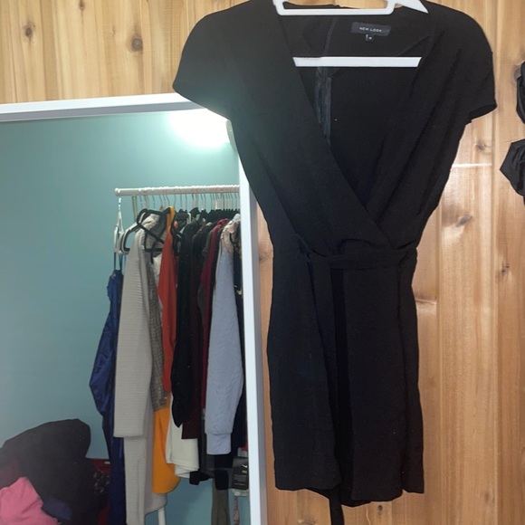 New Look black wrap romper - Picture 1 of 2